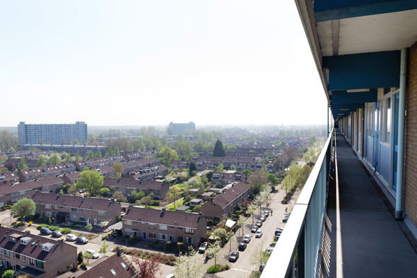 Uitzicht vanaf een galerij over Purmerend