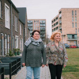 Voorzitters huurdersverenigingen lopen door de wijk