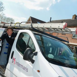 Vakman bij de klusbus