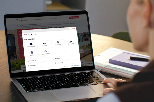 Laptopscherm met daarop de leeshulp van Tolkie 